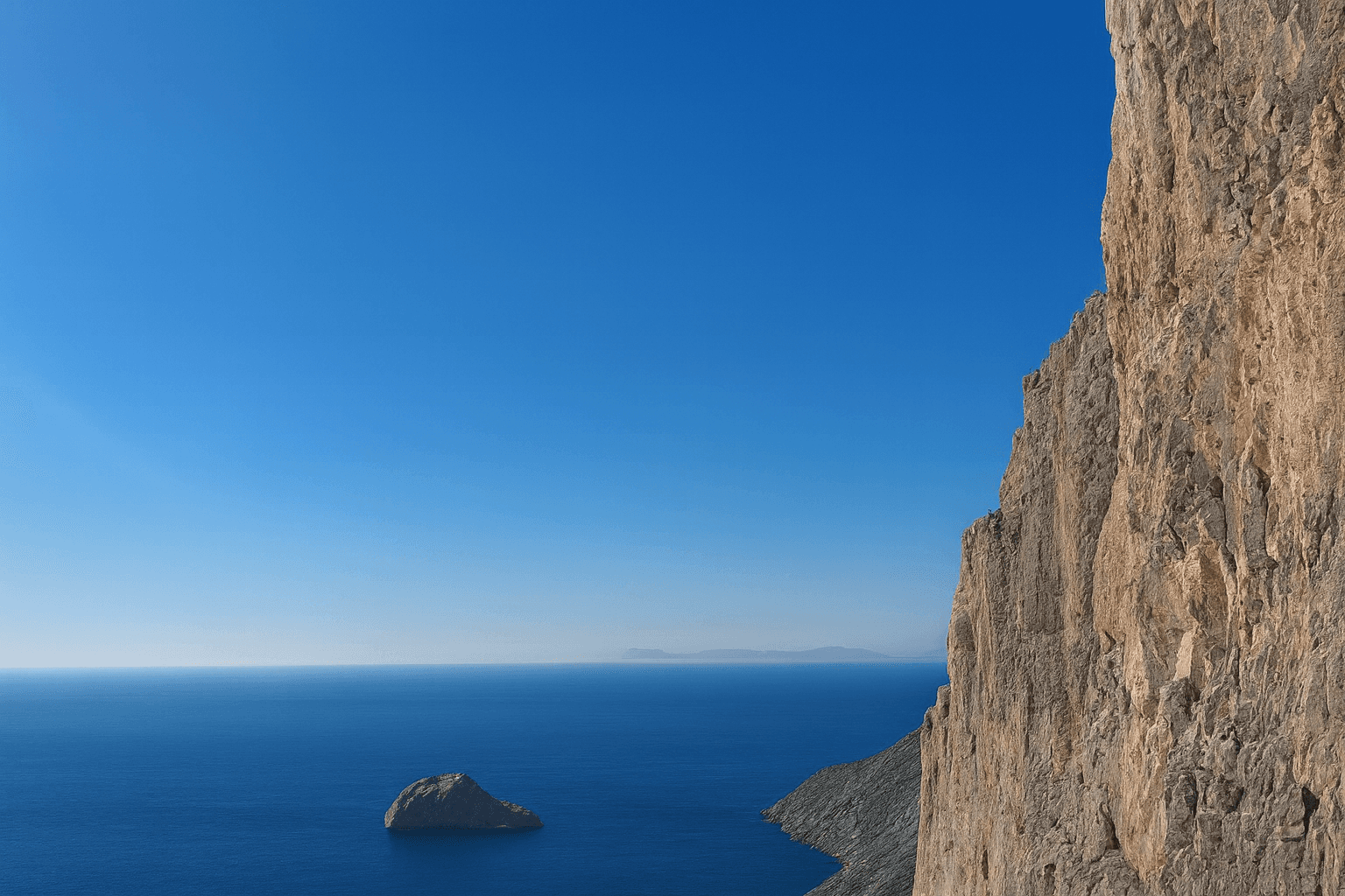 Scuba diving at Deep Blue Wall in Amorgos