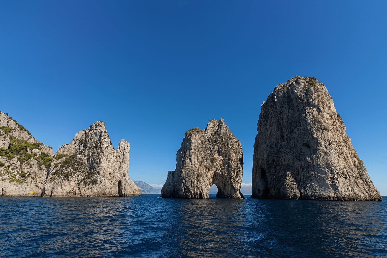 Scuba diving at Faraglioni di Capri in Capri