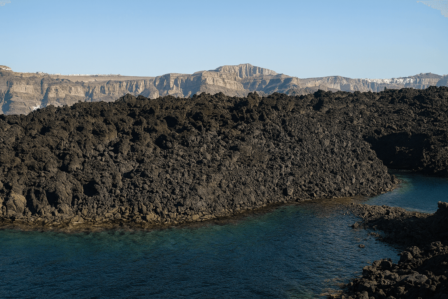 Scuba diving at Indian Rock (Marinato) in Santorini
